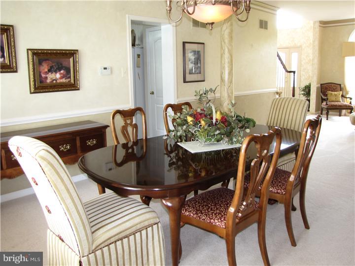 8 Brooks Road Moorestown, NJ 08057 - Photo 12 of 19 Dining Room