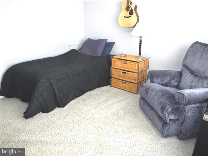 8 Brooks Road Moorestown, NJ 08057 - Photo 16 of 19 Bedroom 3