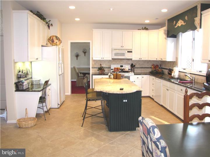 8 Brooks Road Moorestown, NJ 08057 - Photo 3 of 19 Kitchen
