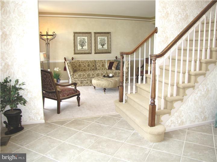 8 Brooks Road Moorestown, NJ 08057 - Photo 5 of 19 Foyer
