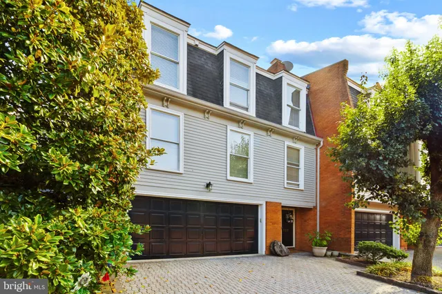 $749,000 | 133 Plum Street, Moorestown, NJ 08057