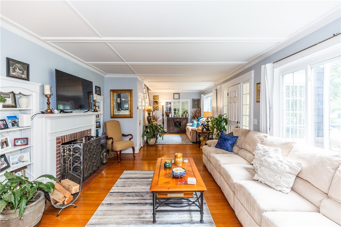820 Boston Neck Road Narragansett, RI 02882 - Photo 16 of 50