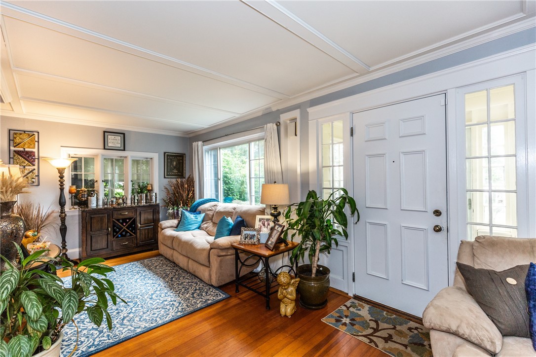 820 Boston Neck Road Narragansett, RI 02882 - Photo 19 of 50