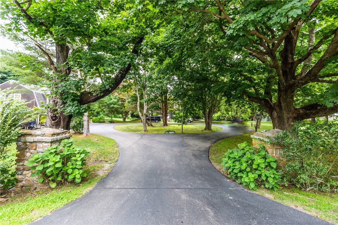 820 Boston Neck Road Narragansett, RI 02882 - Photo 3 of 50