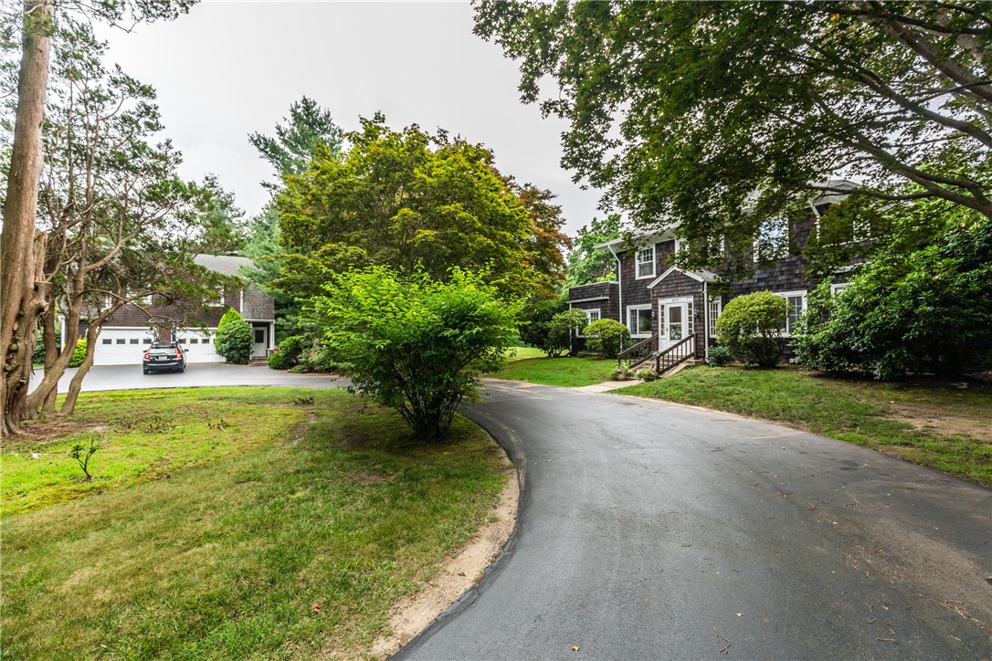 820 Boston Neck Road Narragansett, RI 02882 - Photo 4 of 50