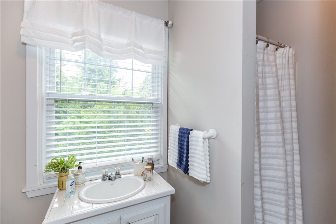 820 Boston Neck Road Narragansett, RI 02882 - Photo 41 of 50