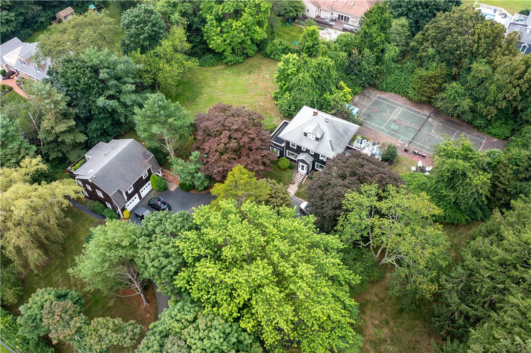 820 Boston Neck Road Narragansett, RI 02882 - Photo 6 of 50