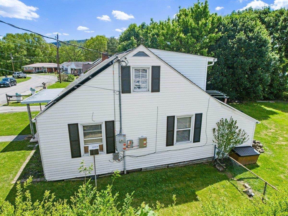 658 Mercer Road Rich Creek, VA 24147 - Photo 30 of 61 Gallery Image 30