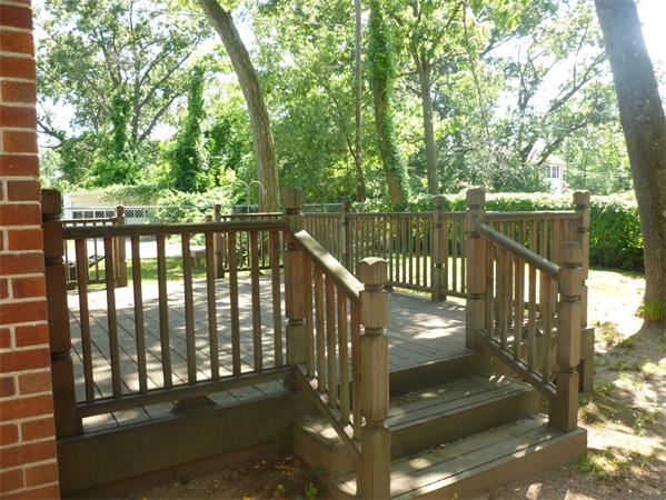 196 Mazarin Street Springfield, MA 01151 - Photo 17 of 25 a balcony with outdoor view