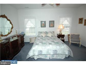 46 Sunset Lane Columbus, NJ 08022 - Photo 8 of 12 Bedroom - Main