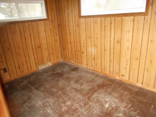 7501 Randy Road Machesney Park, IL 61115 - Photo 7 of 8 a view of an empty room with a window