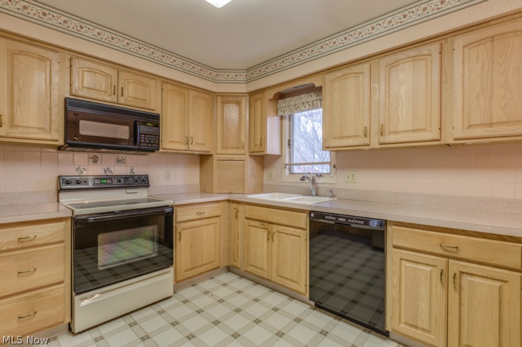 852 Beechers Brook Road Cleveland, OH 44143 - Photo 8 of 24 Gallery Image 8