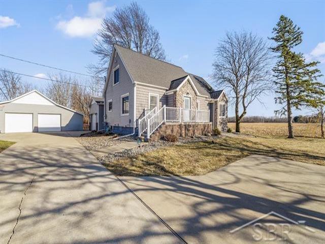 5860 North Center Road Saginaw, MI 48604 - Photo 1 of 44 50169984-0c465782-b31b-4025-a1df-3446c3f2d7a2.JPG