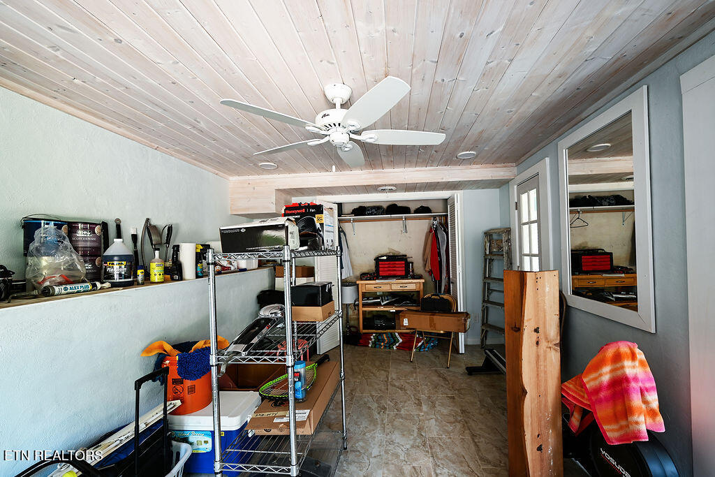 122 Salem Road Oak Ridge, TN 37830 - Photo 21 of 31 StorageRoom1