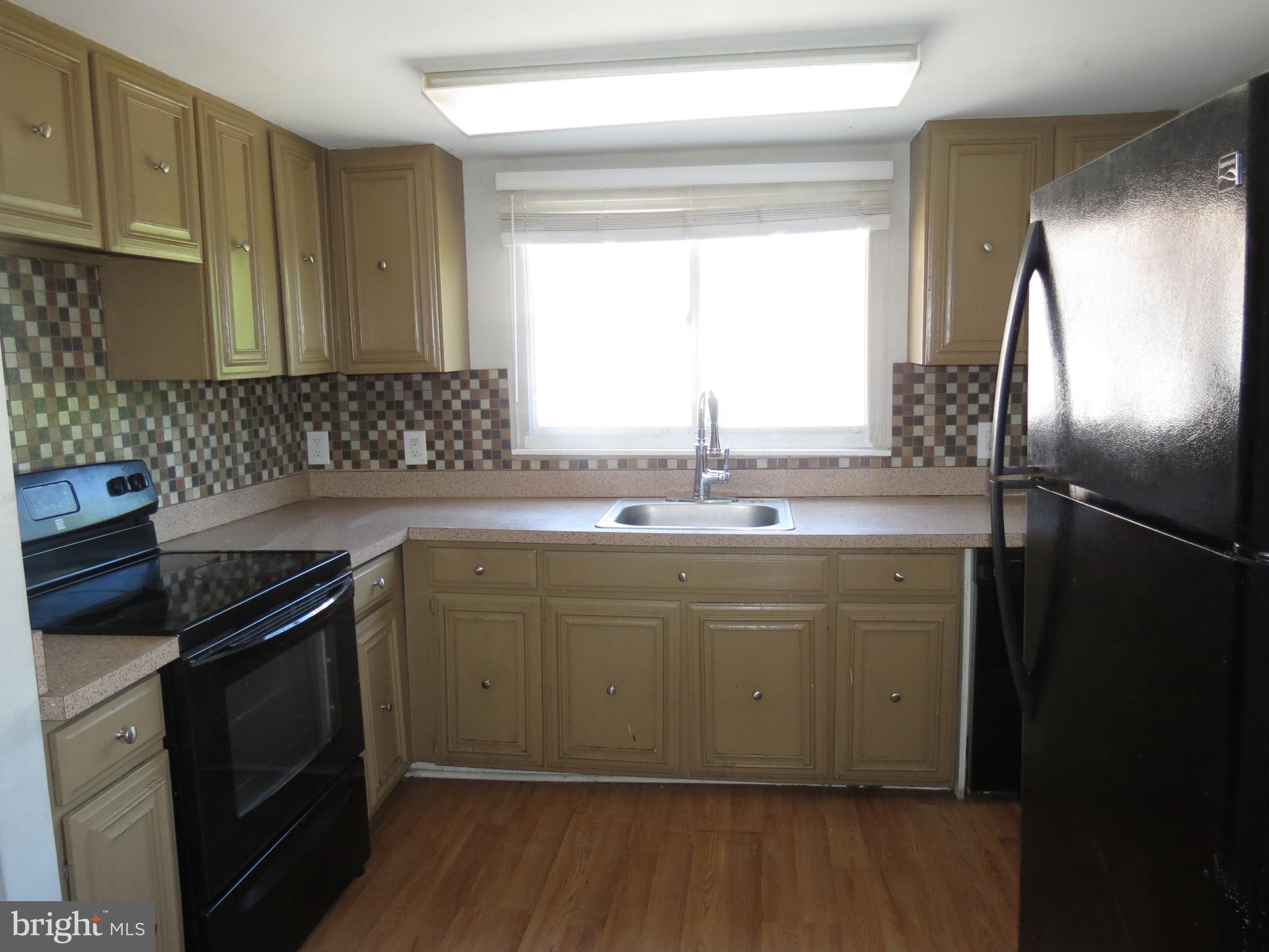 410 Millbank Road Upper Darby, PA 19082 - Photo 6 of 15