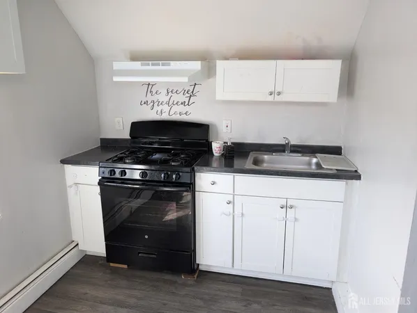 $1,430 | 1246 Waverly Place, Unit 3, Elizabeth, NJ 07208