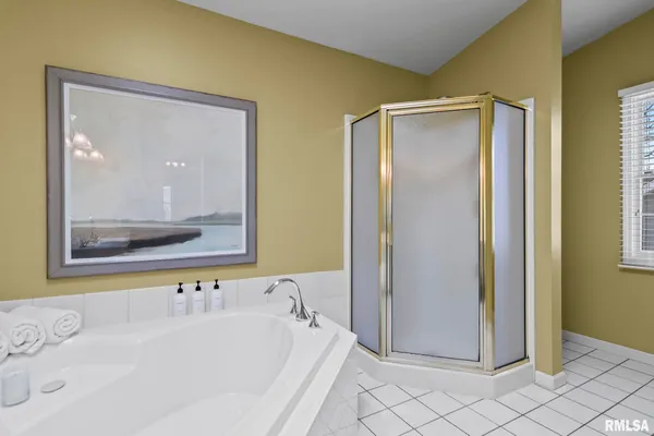 $424,000 | 3400 Briana Drive, Springfield, IL 62711