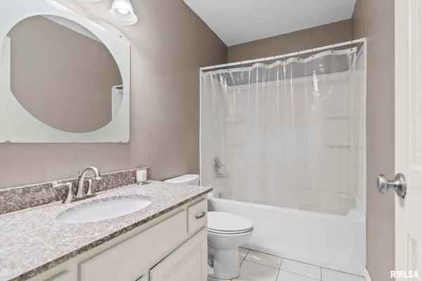 $424,000 | 3400 Briana Drive, Springfield, IL 62711