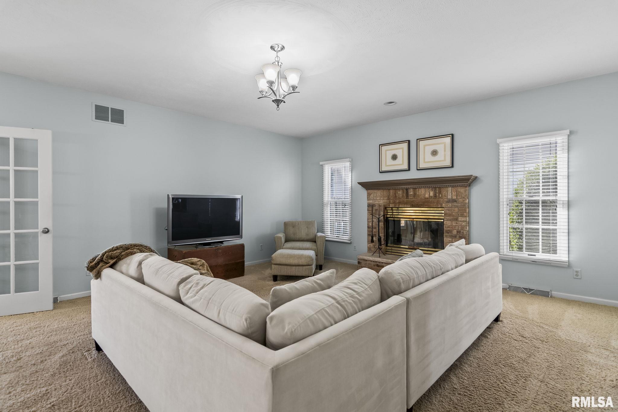 3400 Briana Drive Springfield, IL 62711 - Photo 8 of 33