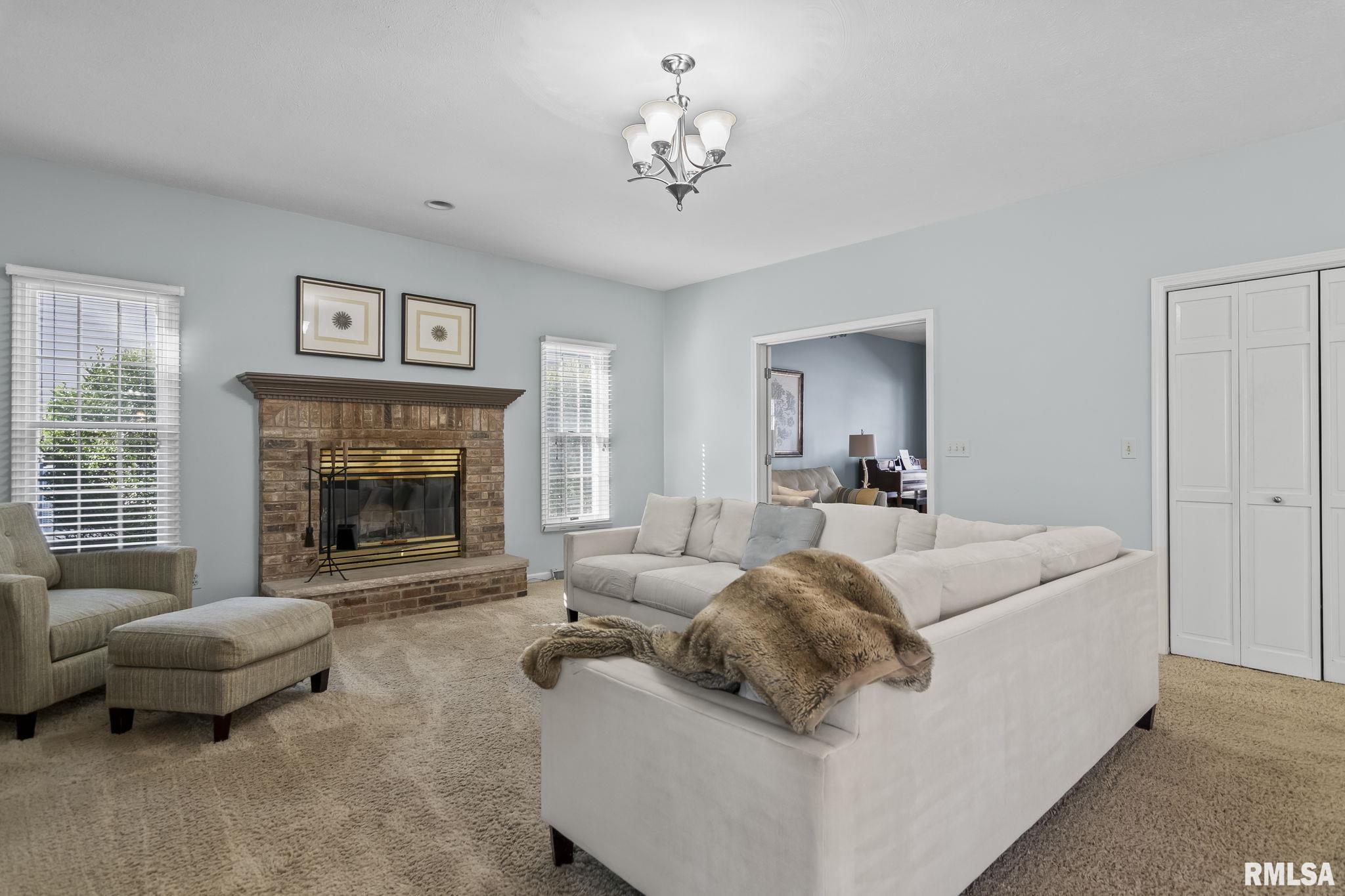 3400 Briana Drive Springfield, IL 62711 - Photo 9 of 33