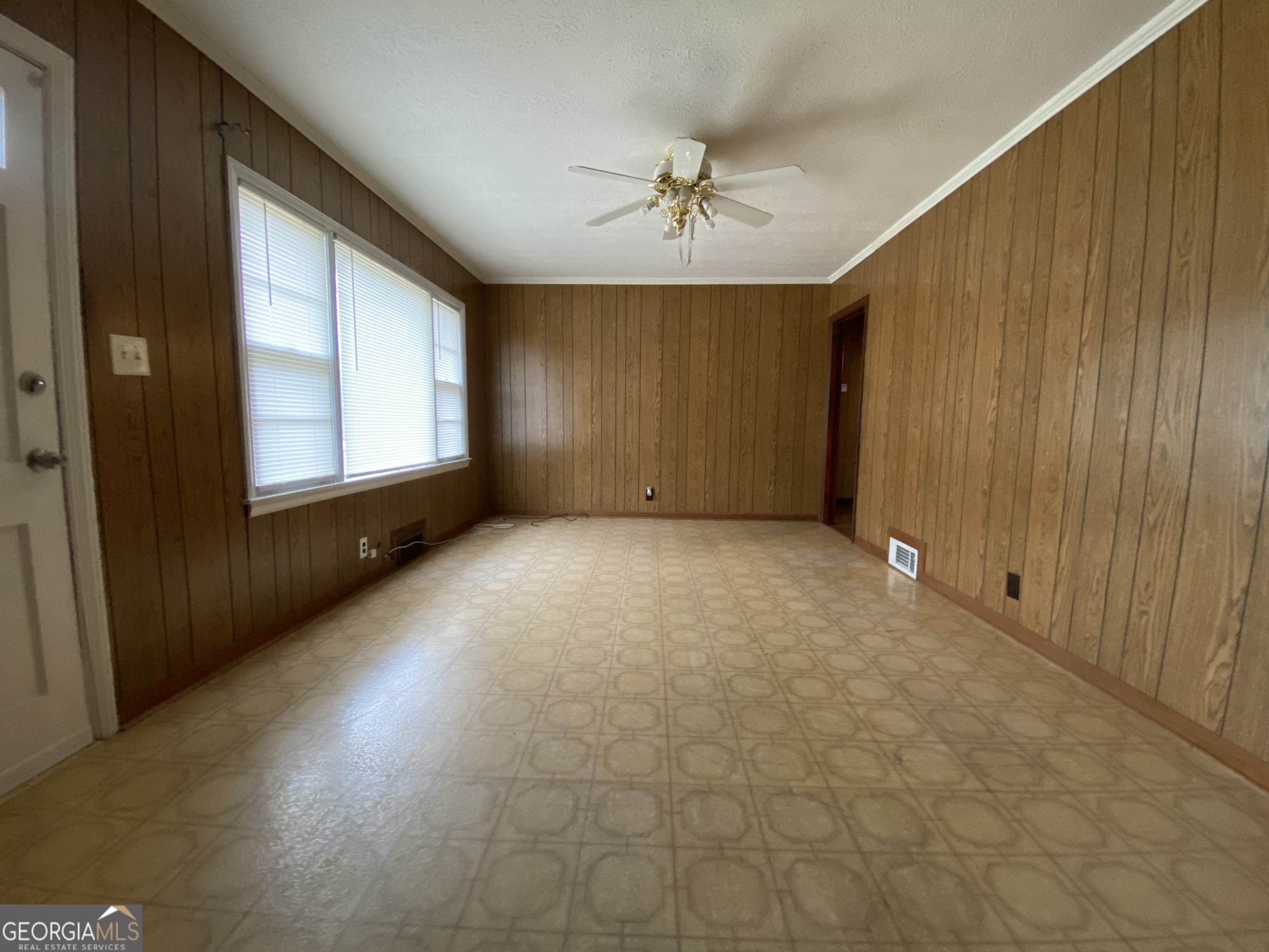 225 South Myrtle Street Winder, GA 30680 - Photo 2 of 9