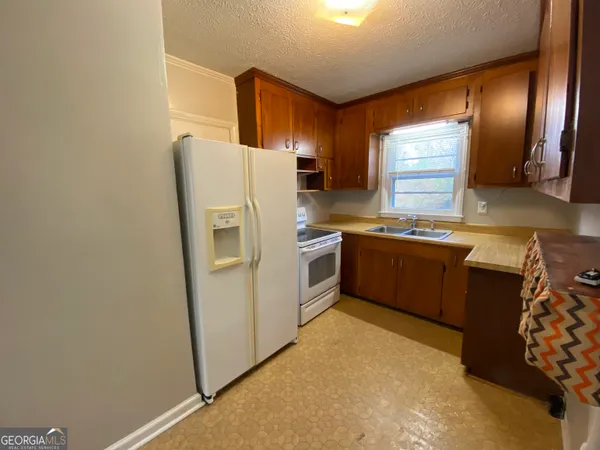 $1,500 | 225 South Myrtle Street, Winder, GA 30680