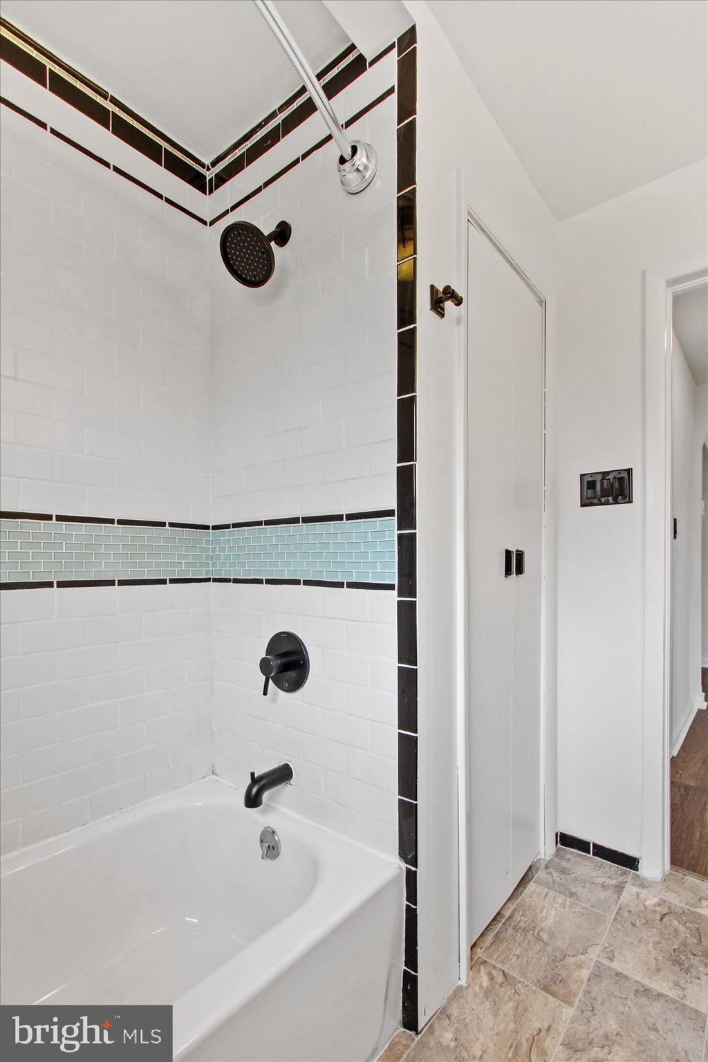421 Beaumont Road York, PA 17403 - Photo 18 of 25