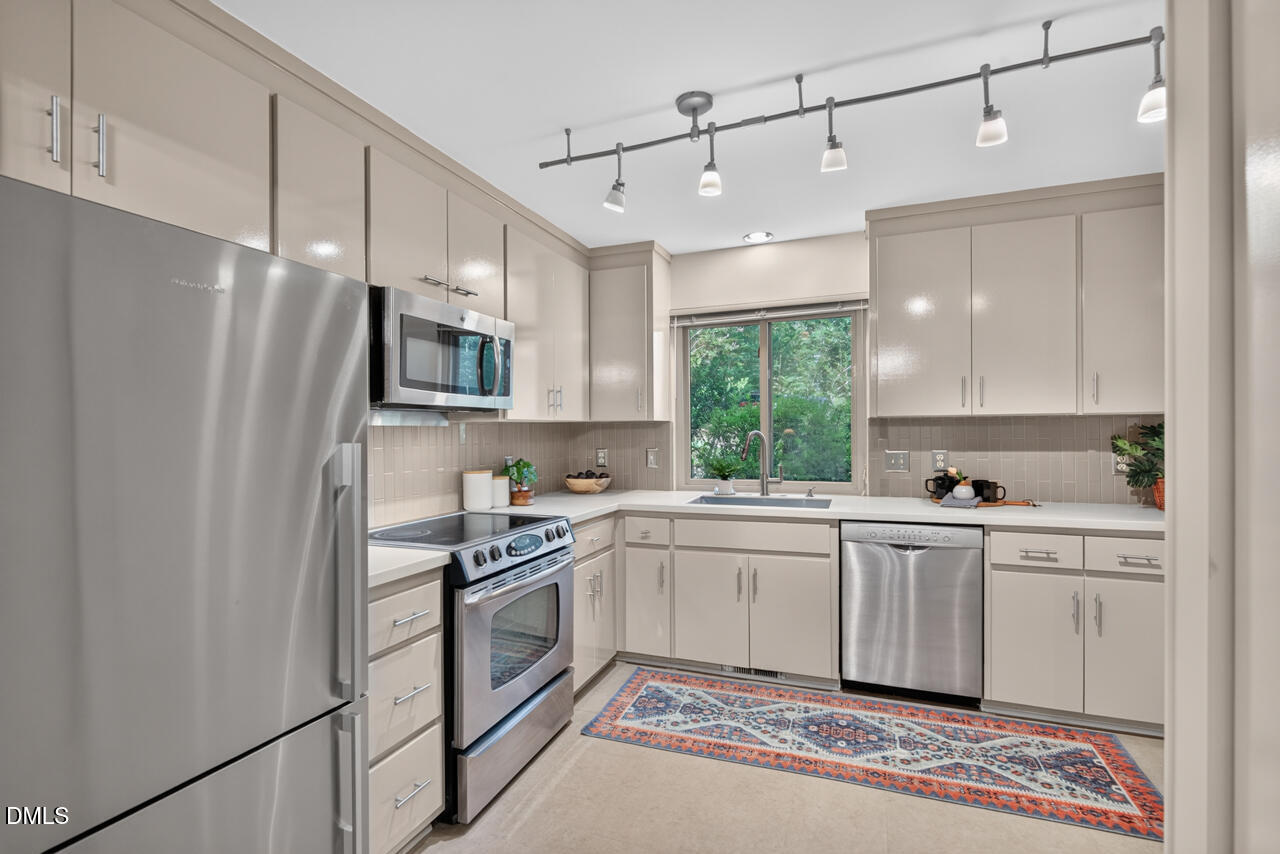 3062 Colony Road Durham, NC 27705 - Photo 10 of 45 26