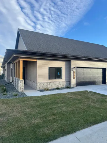 $389,255 | 4176 Arthur Drive, Fargo, ND 58104