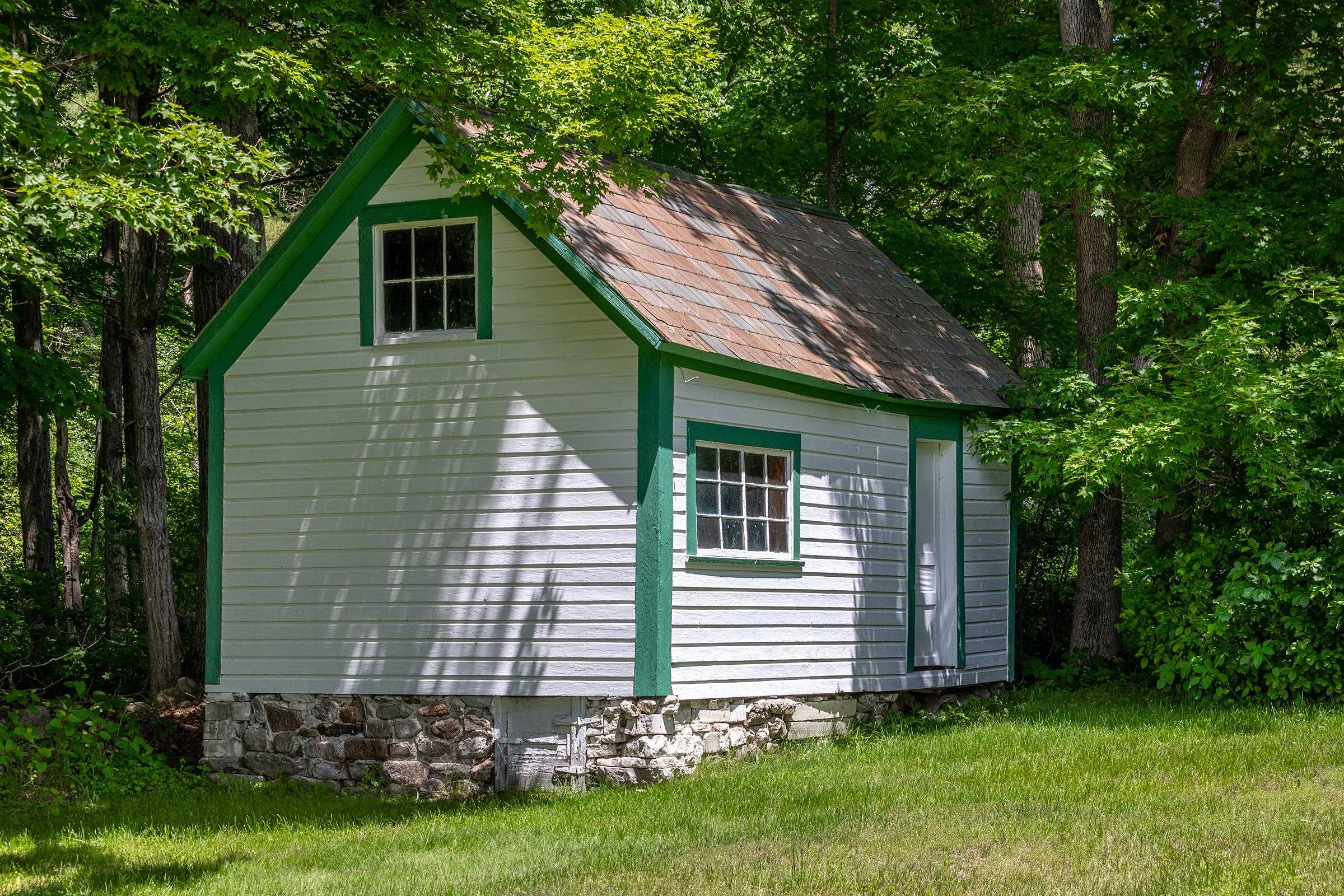 457 Brooklyn Road Mount Tabor, VT 05739 - Photo 5 of 43