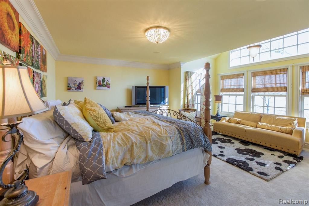 4021 Commerce Road West Bloomfield, MI 48324 - Photo 24 of 36