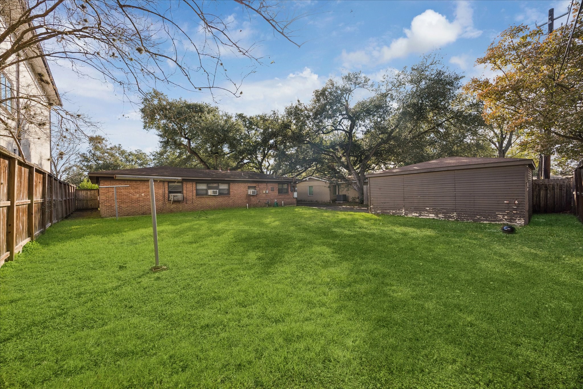 4106 Aberdeen Way Houston, TX 77025 - Photo 6 of 10