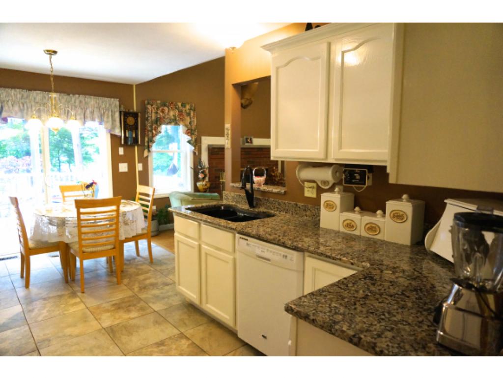 248 Whitehall Road Hooksett, NH 03106 - Photo 14 of 35