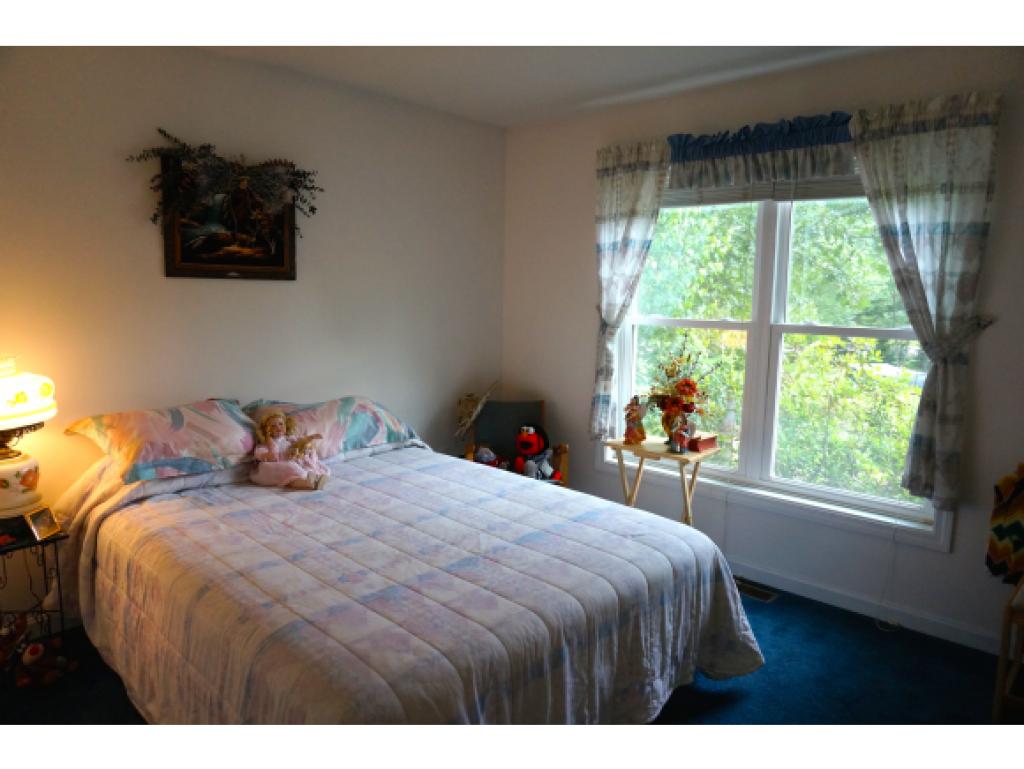 248 Whitehall Road Hooksett, NH 03106 - Photo 19 of 35