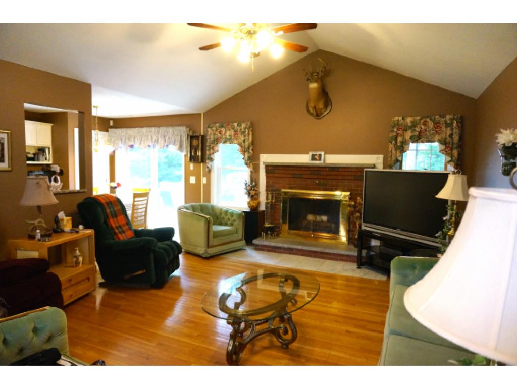248 Whitehall Road Hooksett, NH 03106 - Photo 7 of 35