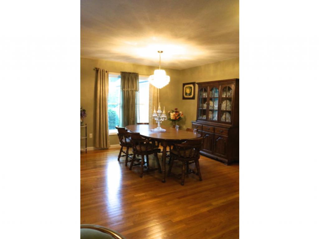 248 Whitehall Road Hooksett, NH 03106 - Photo 10 of 35