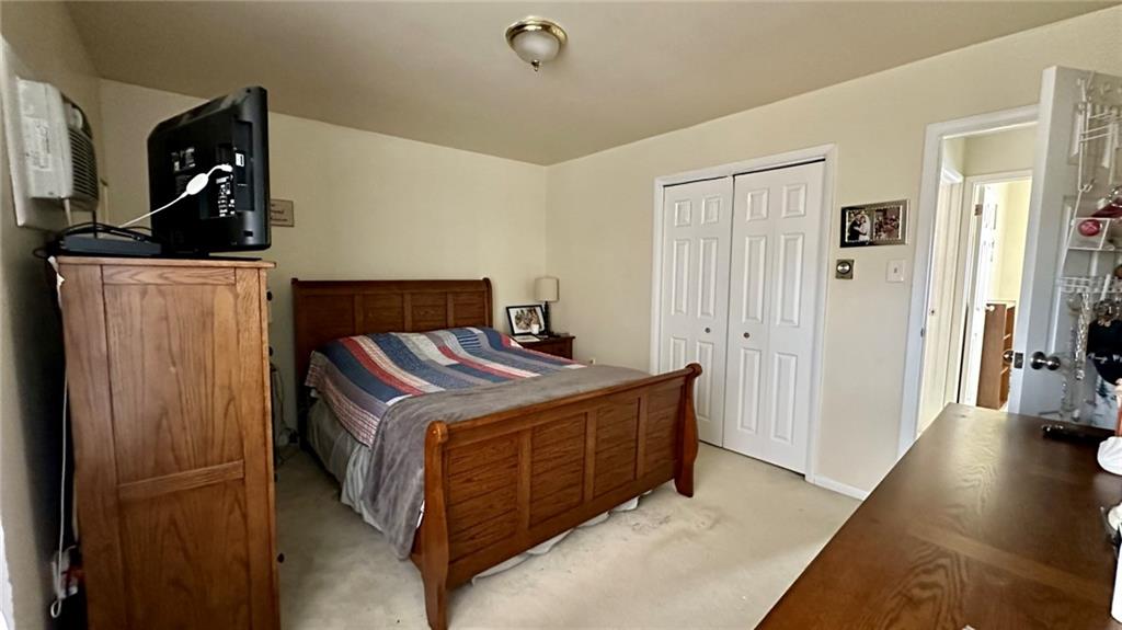 2525 Oakhill Road Gibsonia, PA 15044 - Photo 16 of 36 2ND VIEW OF PRIMARY BEDROOM.