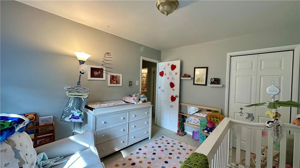 2525 Oakhill Road Gibsonia, PA 15044 - Photo 18 of 36 MAIN LEVEL 2ND BEDROOM! VERY SPACIOUS AND AMPLE CLOSET SPACE!