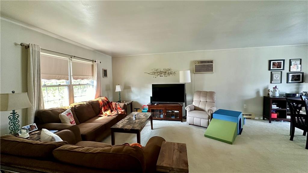 2525 Oakhill Road Gibsonia, PA 15044 - Photo 6 of 36 SPACIOUS LIVING ROOM WITH PLENTY OF NATURAL SUNLIGHT!