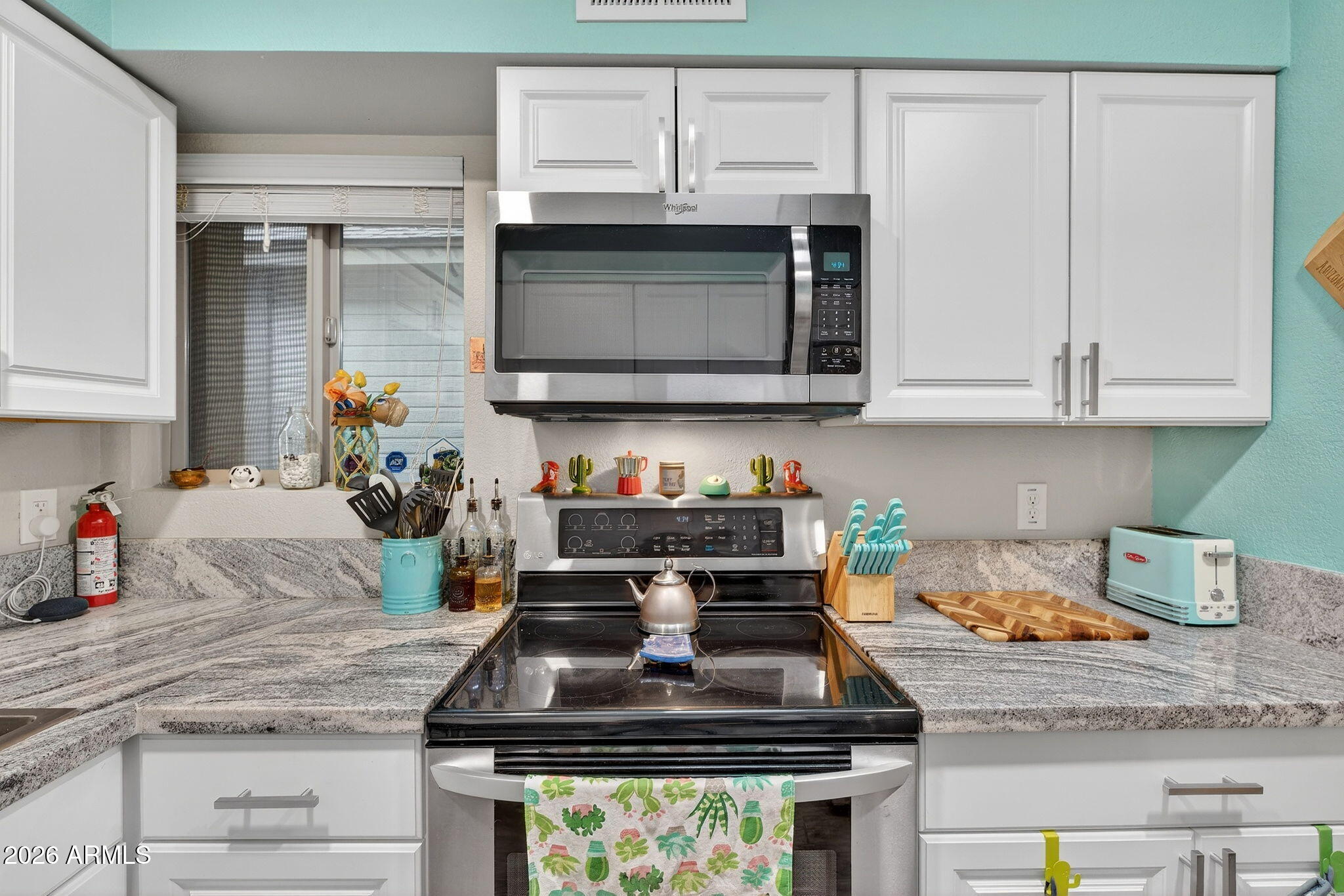 4175 East Pecan Road Phoenix, AZ 85040 - Photo 12 of 33 Stainless Appliances