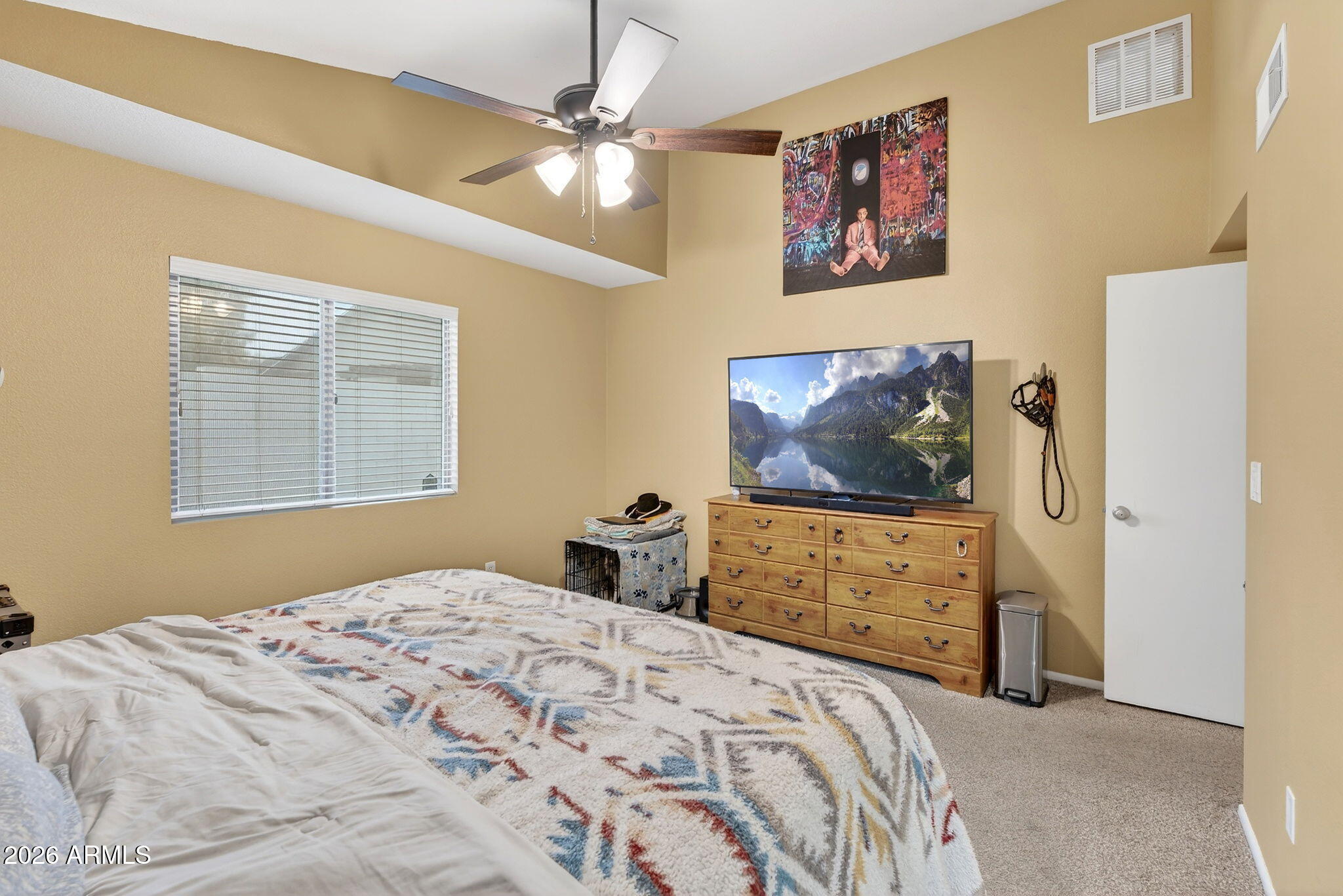 4175 East Pecan Road Phoenix, AZ 85040 - Photo 16 of 33 Primary Bedroom