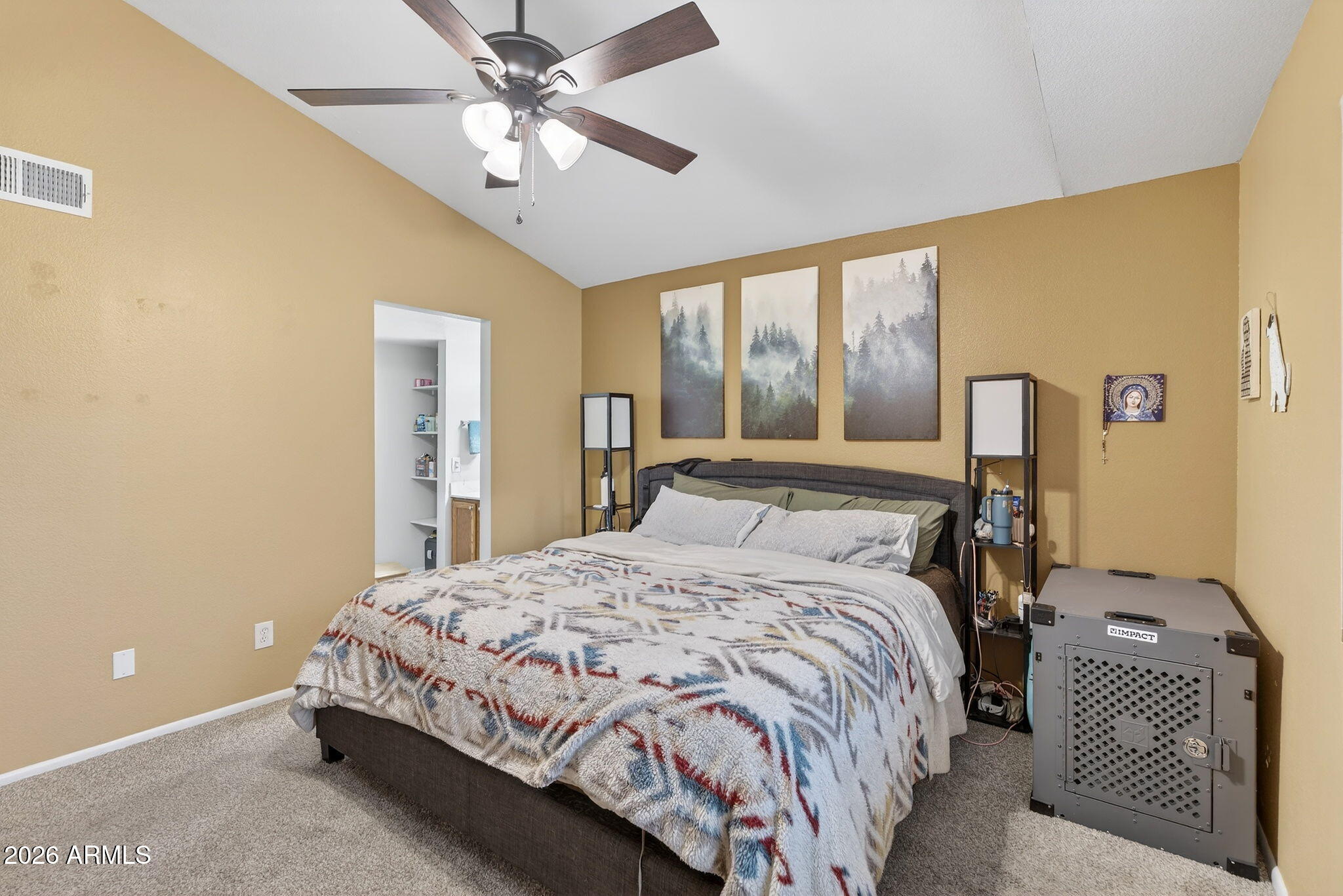 4175 East Pecan Road Phoenix, AZ 85040 - Photo 17 of 33 Vaulted Ceilings