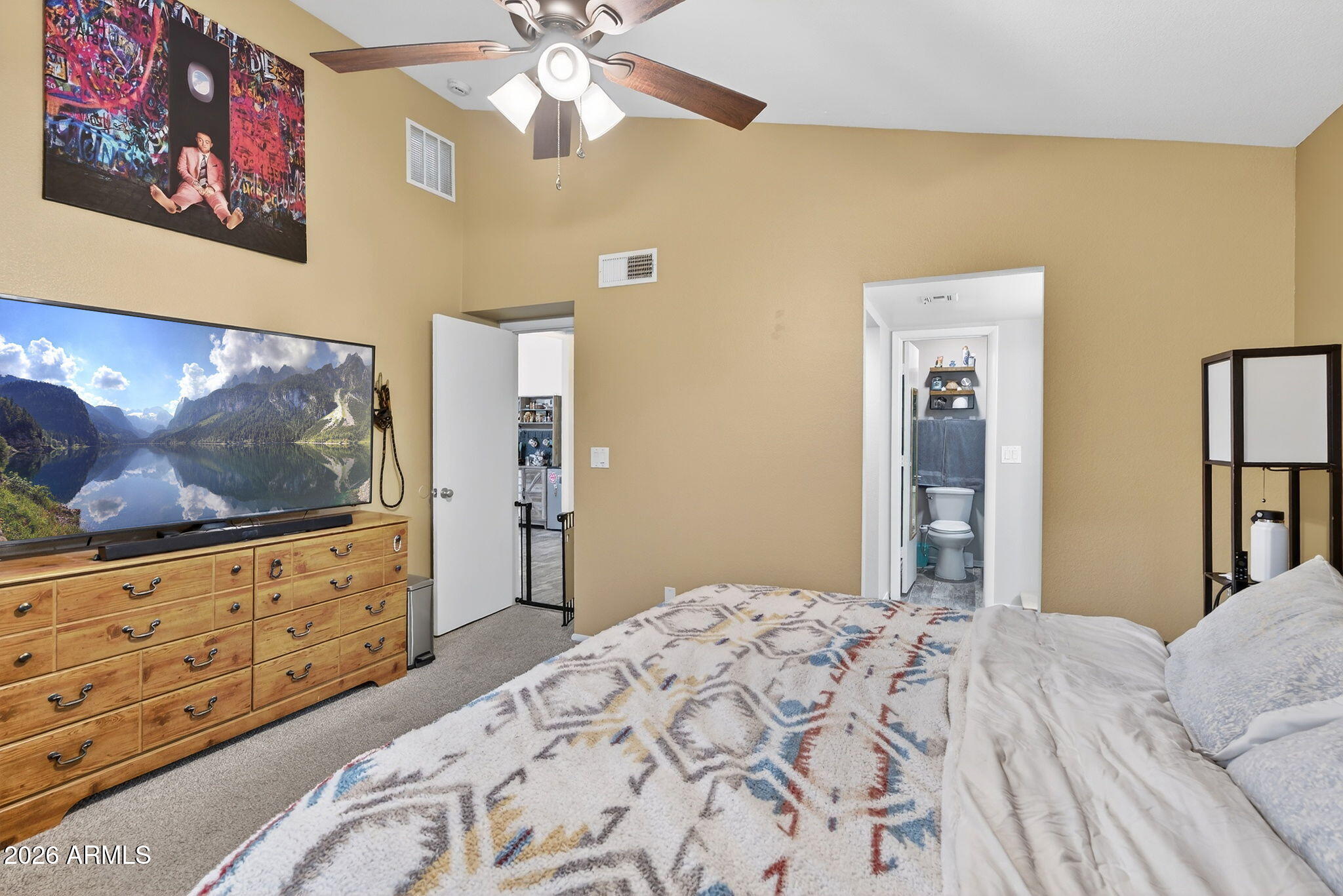 4175 East Pecan Road Phoenix, AZ 85040 - Photo 18 of 33 Primary Bedroom