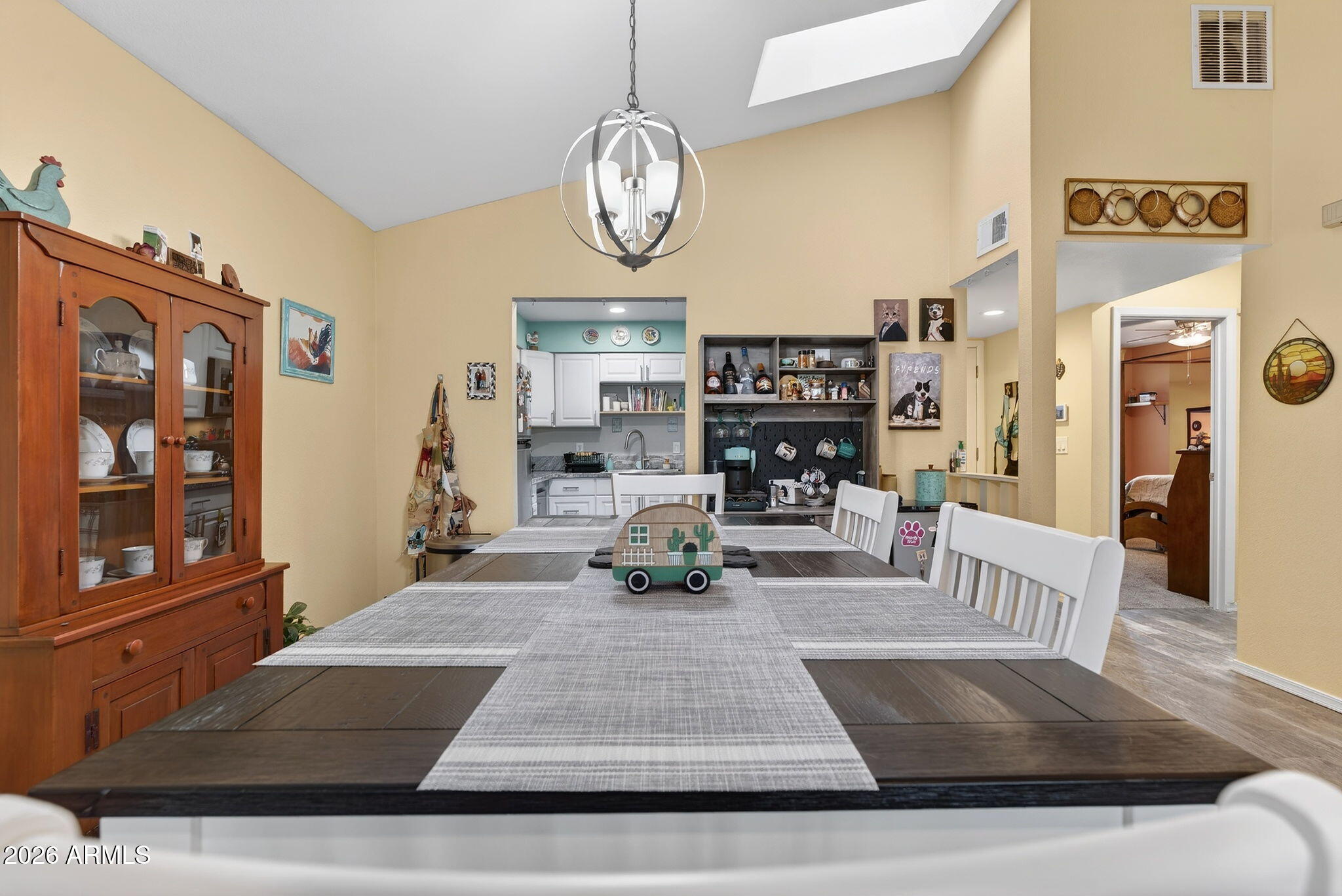 4175 East Pecan Road Phoenix, AZ 85040 - Photo 8 of 33 Dining Room