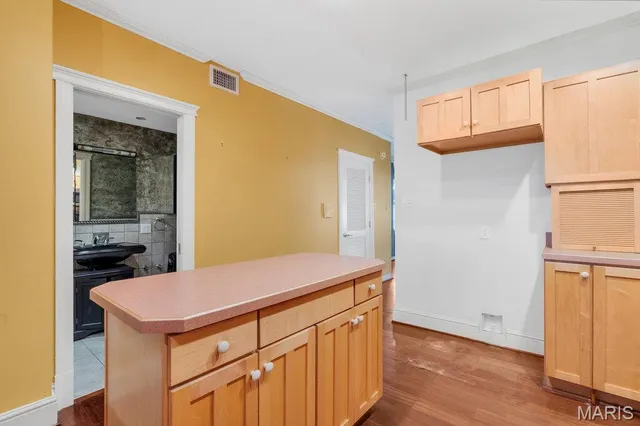 $275,000 | 3203 Ivanhoe Avenue, St. Louis, MO 63139