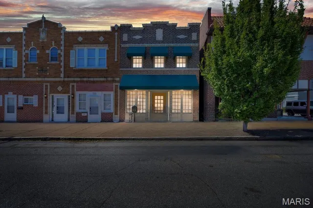 $275,000 | 3203 Ivanhoe Avenue, St. Louis, MO 63139