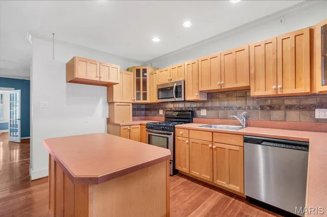 $275,000 | 3203 Ivanhoe Avenue, St. Louis, MO 63139