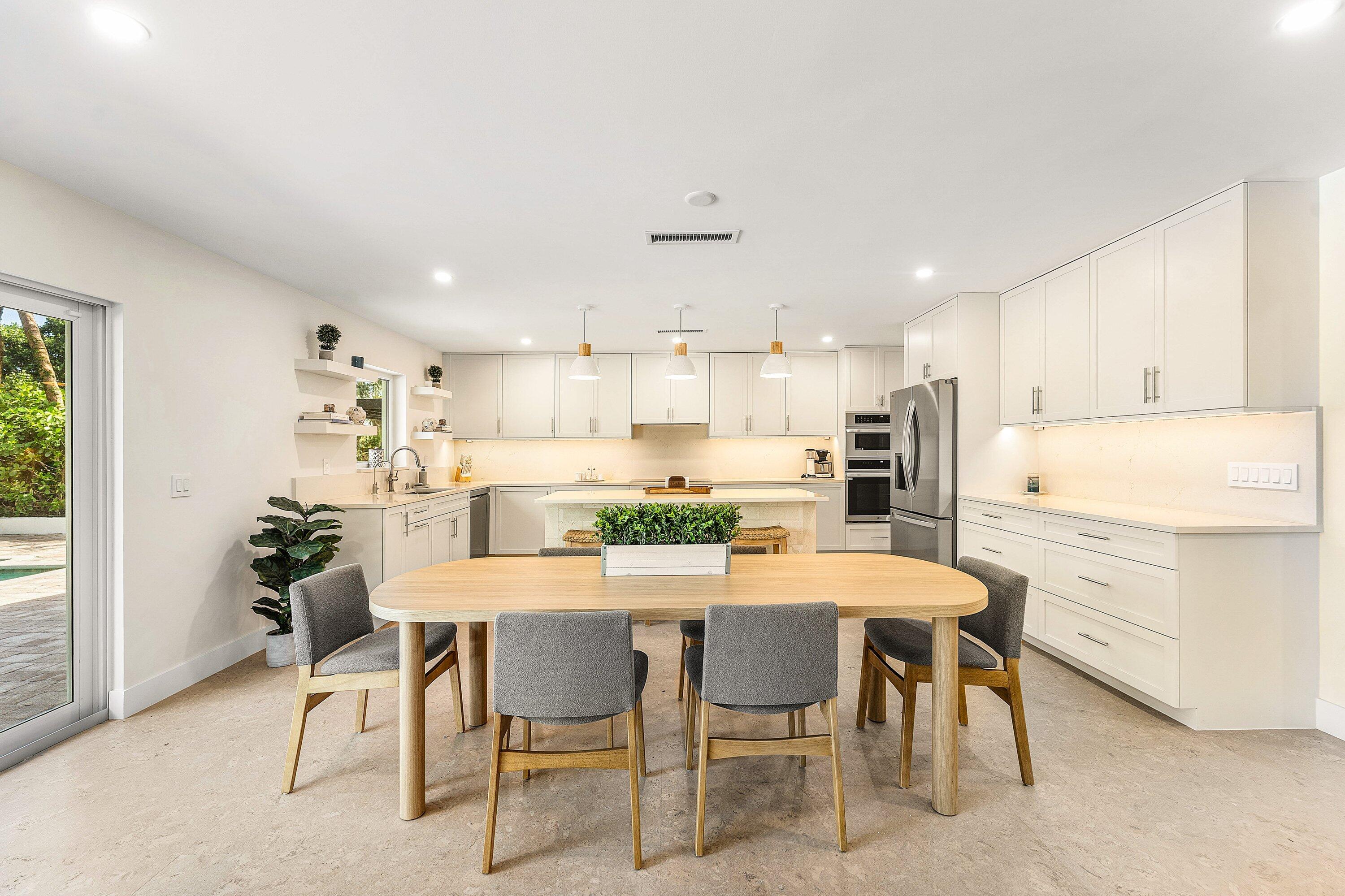 1070 Marble Way Boca Raton, FL 33432 - Photo 7 of 39 Plenty of Seating