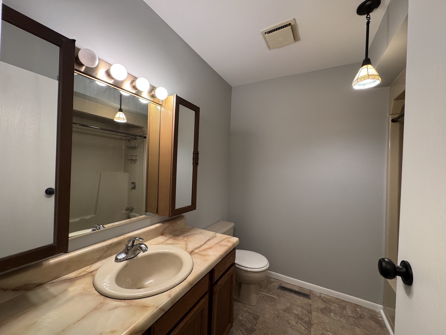 8421 Hickory Nut Grove Road Cary, IL 60013 - Photo 17 of 24