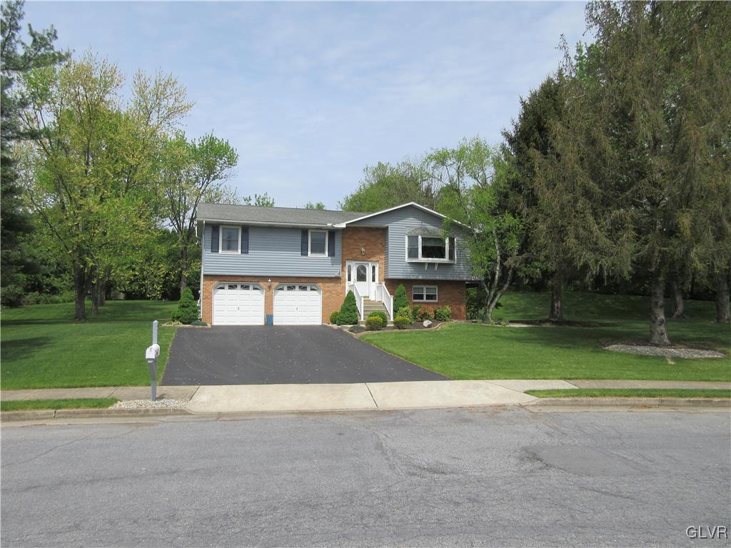 953 Powder Mill Road Bethlehem, PA 18017 - Photo 2 of 33 Beautiful Bethlehem Bi-level